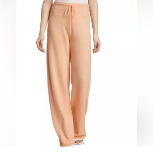 Leset ZOE DRAWSTRING PANT
Peach Melange EUC large lambswool yarn made in Italy